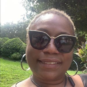 Meet your Posher, Jacqueline